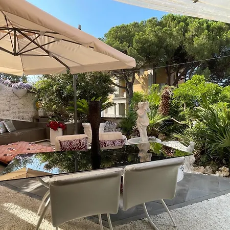 Mini Piscina Idromassaggio Giardino E Vista A Mare アパート *
